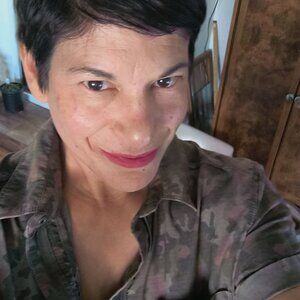 Meet your Posher, Jeniffer